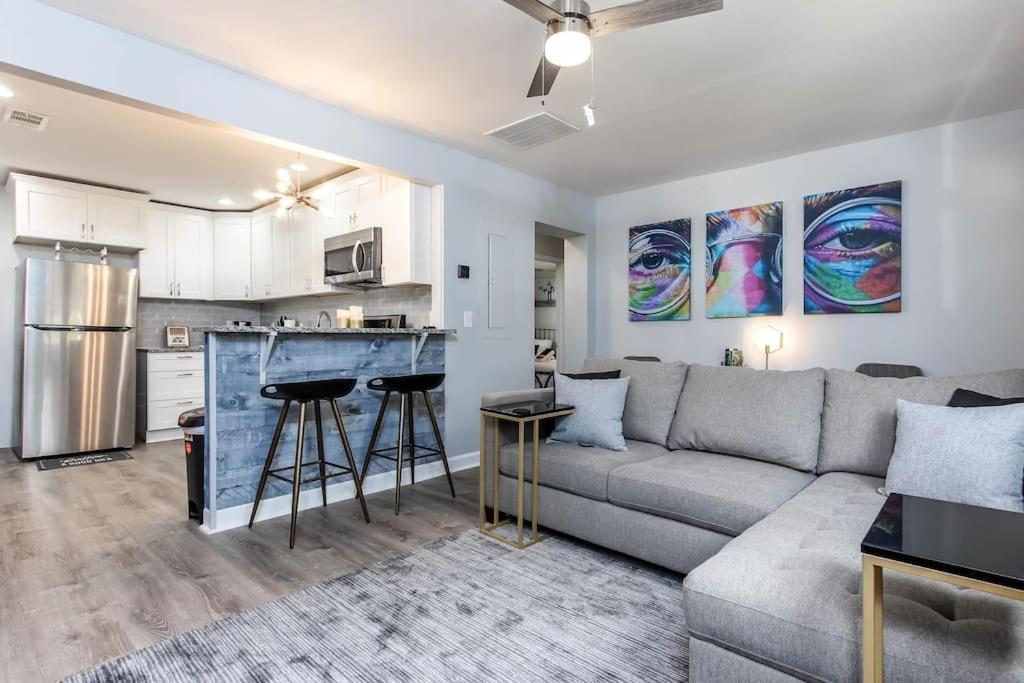 West End Bungalow Perfect To Work, Play, & Escape Atlanta Exterior photo